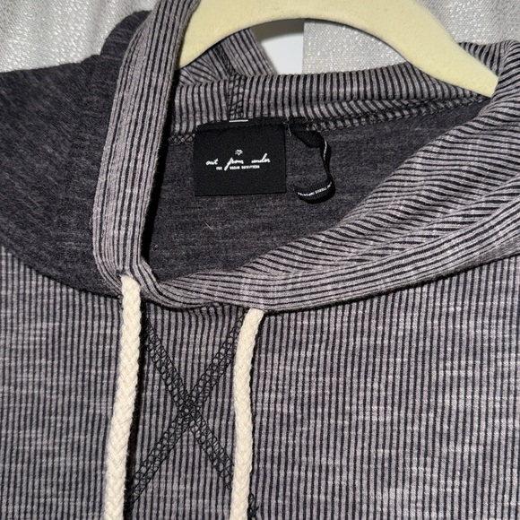 Out From Under by Urban Outfitters Shirt Hoodie. - Picture 3 of 4